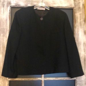 Evan-Picone , medium black blazer.
